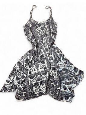 Just In Paisley Handkerchief Hem Cami Dress Black White Boho Small